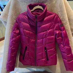 Guess puffer down/feather coat size Small